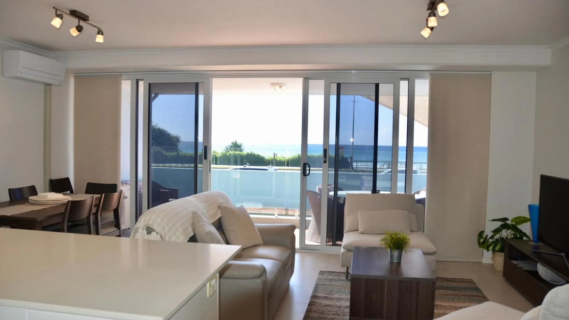 Alex Beach Apartment 알렉산드라헤드랜드